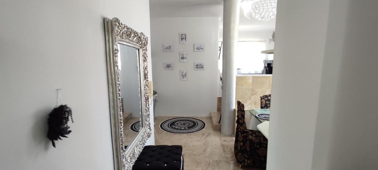 Appartement Ixian House *