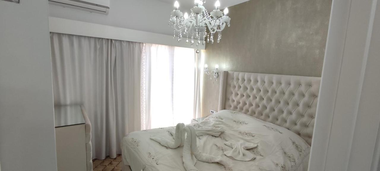 Ixian House