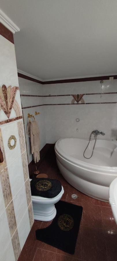 Ixian House *