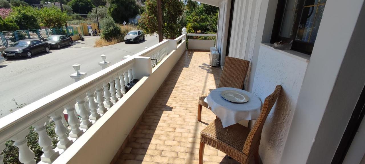 Ixian House * Ixia (Rhodes)